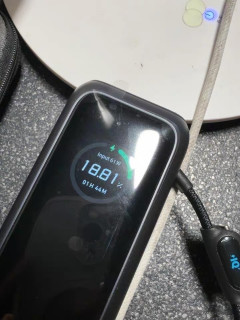 安克能量舱：一台就能顶三个的便携充电好物