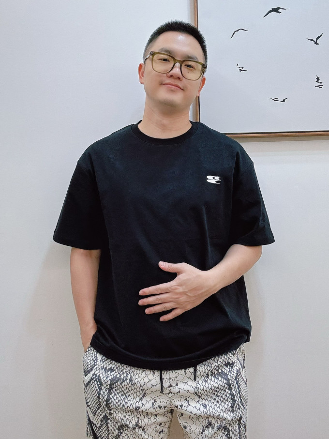 哭喊中心女士T恤