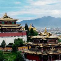 香格里拉独克宗古城免费宝藏攻略：亲手做藏香画唐卡，傍晚加入百人锅庄舞