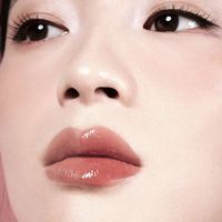 白桃乌龙凭什么火？6款唇妆横评+深唇覆盖指南，2026最全攻略