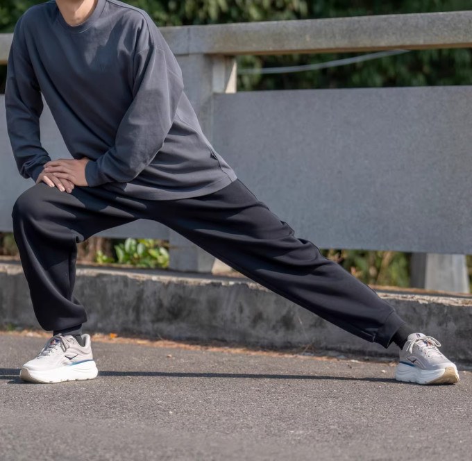 跑鞋