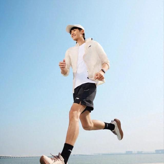 花小钱买碳板鞋靠谱吗？老跑手帮你避坑