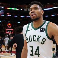 NBA地震级交易！字母哥空降迈阿密，2换9方案背后东部格局一夜洗牌