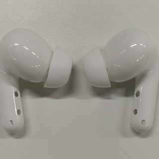 差价三倍的真实对比：AirPods 3和Redmi Buds 6谁更值得买