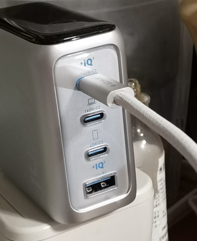 安克充电器