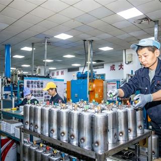 邻居非要我装格力中央空调，我研究完发现：这钱花得值不值，主要看这3点