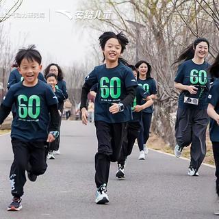 安踏跑鞋别乱买！200到500元只推这3款，记住两个维度闭眼入不踩坑