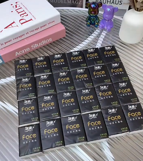 洁柔手帕纸别乱买！多款测评对比，告诉你哪款才是真正值得囤的性价比之选