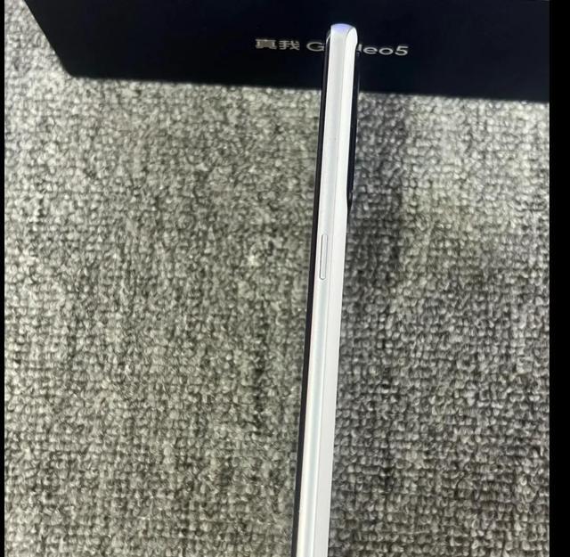 2026年700块捡漏真我GT Neo5，16GB+1TB+240W快充，性价比解析