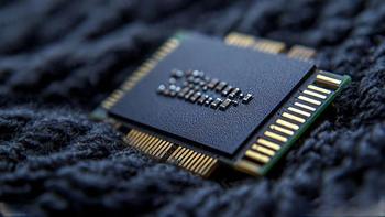 DDR5内存涨了3倍，SSD涨价翻倍！AI掐住产能，这波涨价要烧到2028年