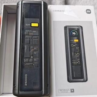 绿联160W vs 小米140W桌面充对比：多设备党该选谁？