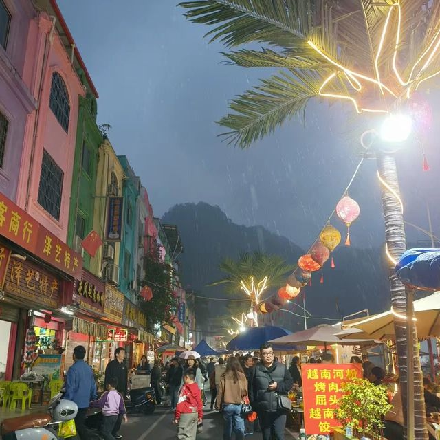 一脚跨两国！中越边境这座宝藏小城，滴漏咖啡10元，游客：真的不用出国