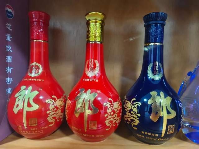 从398跌到170，酱酒圈炸锅了！红花郎10现在入手到底亏不亏？行家掏心窝说实话