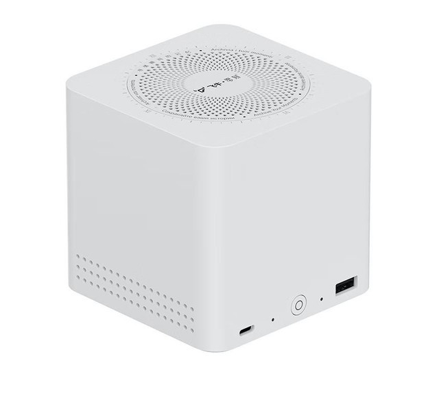 四盘位NAS正面PK：飞牛EVO 4对比极空间Z4Pro+，核心差异一文说清
