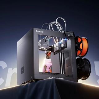 闪铸 Creator 5 Pro 发布：7秒极速换色、打印效率提升5倍