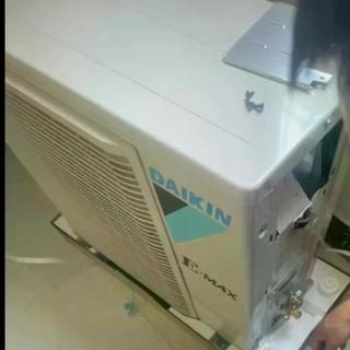 大金1.5匹挂机差价近千元核心差在哪？内行人拆机对比讲明白了
