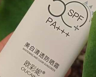 痘肌专属测评｜避开闷痘烂脸雷区！平价温和防晒实测不闷闭口