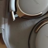 早高峰的“静音键”！Bose QC Ultra 让我在地铁里拥有了私人包厢