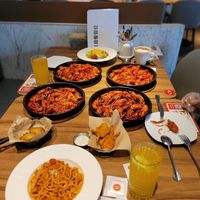 158元吃40道主厨现做菜，餐饮圈这次真的卷疯了