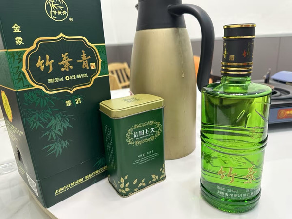凝聚在这夏日的醉意-十二位中草药草本陈酿