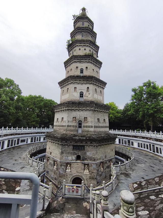 这座万寿宝塔，绝对是地上悬河最直观、最震撼的“铁证”