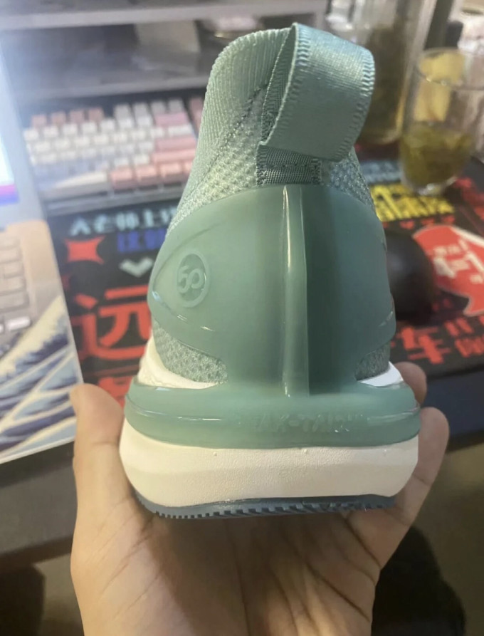 匹克休闲运动鞋