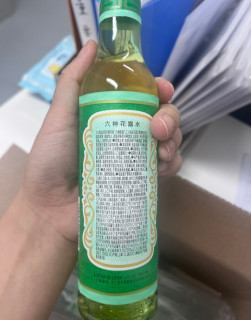 我的夏天日常好物：六神花露水