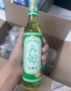 我的夏天日常好物：六神花露水