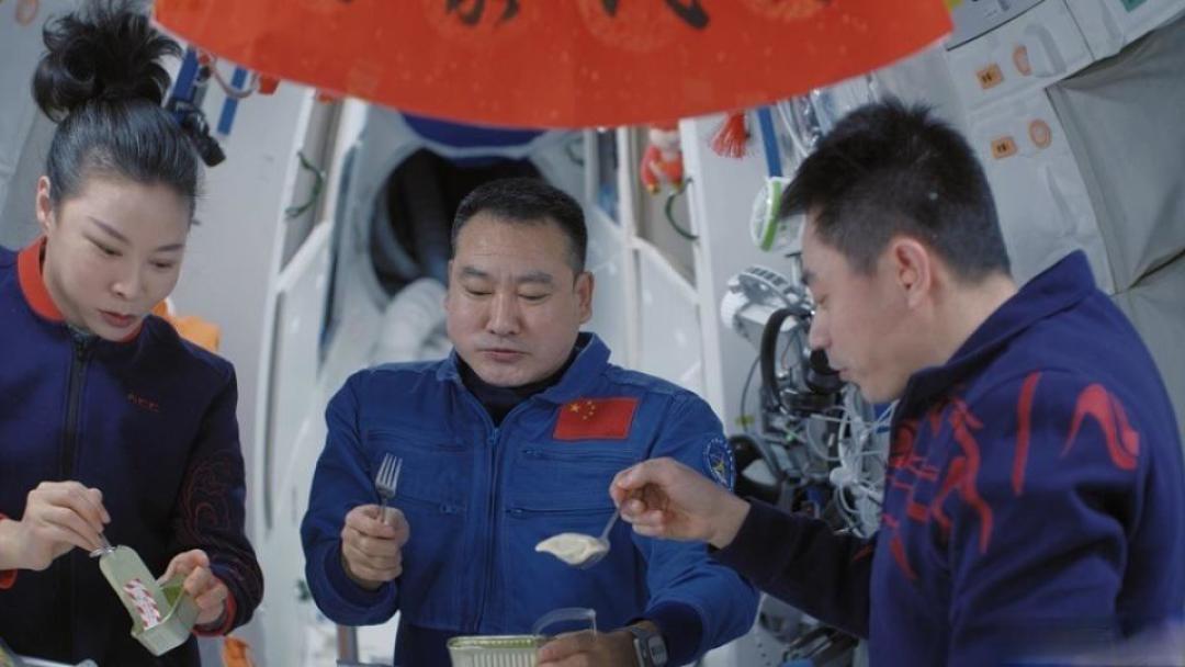 从仰望星空到置身天宫：沉浸式体验开启你的空间站视角
