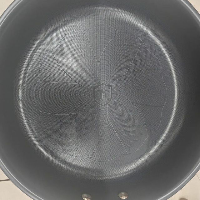 佳佳恋电煎锅“一抹即净”是真的吗？三类人真实测评告诉你答案