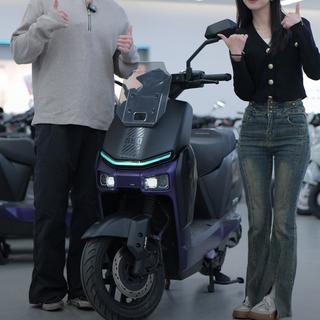 万元旗舰电摩怎么选？雅迪冠能星舰150L核心参数实测解析