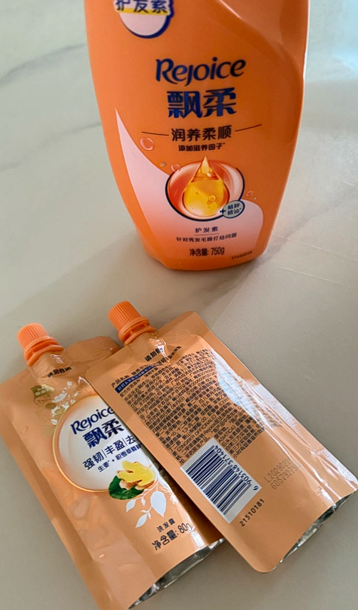 飘柔精萃洗发露：清爽与柔顺兼得