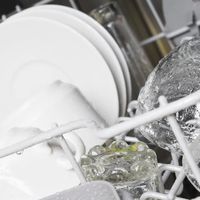 洗碗机越洗越脏？水垢正在悄悄毁掉你的机器和餐具
