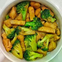 减脂期别再饿肚子！10分钟搞定这盘菜，30克蛋白才300大卡，吃饱也能瘦