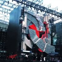 在体育场上空“盖楼”：陈楚生演唱会创技术奇观