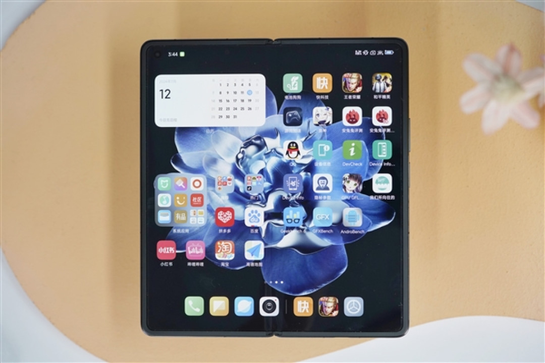 对标iPhone Ultra！小米MIX Fold 5更多配置：首发自研3nm玄戒O3、售价或万元起