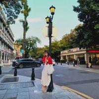 影石Luna Ultra多人追踪实测：跟丢乱转解决了？对比大疆谁更稳