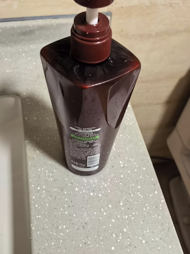 温和修护发质的沙宣大红瓶