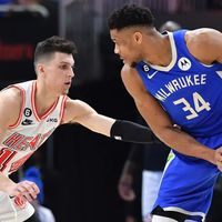 活塞硬汉与教练组频起冲突遭10场禁赛，NBA真正成熟标准让人意外