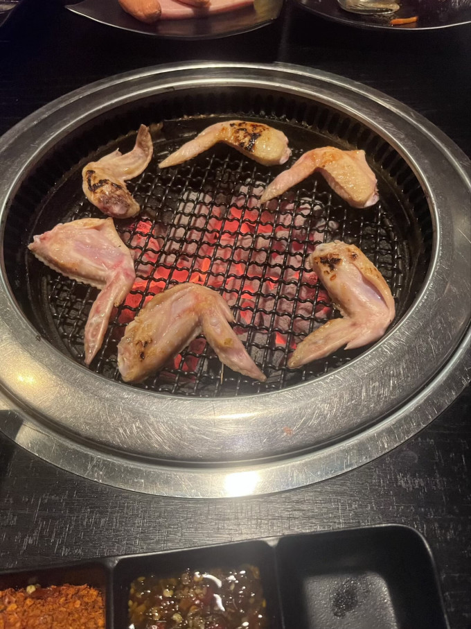 聚会餐饮