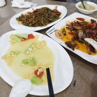 在江苏,三个菜。一百块。去哪找!