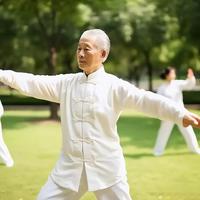60岁后运动没有标准答案3种热门方式哪个适合你