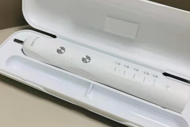 用了三年欧乐B Pro，换iO3后说实话：花两倍价格值吗？