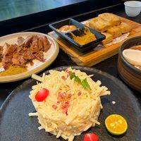 被这家过桥米线店的乳扇苹果塔惊艳了!