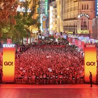 深夜外滩3800名女性一起跑:仪式感拉满的城市派对