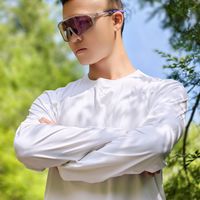 运动太阳镜:户外活动防护新选择