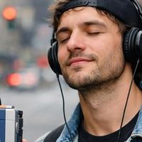 Walkman时隔近五十年"复活"，索尼为情怀按下播放键