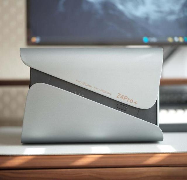 极空间Z4Pro+三版本怎么选？按使用场景对号入座不踩坑
