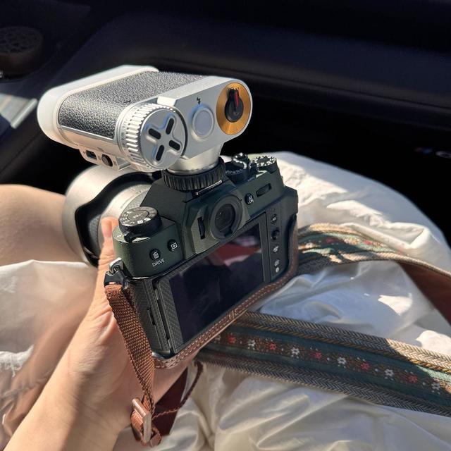 摄影里如何利用环境光和设备拍出高质量的照片？
