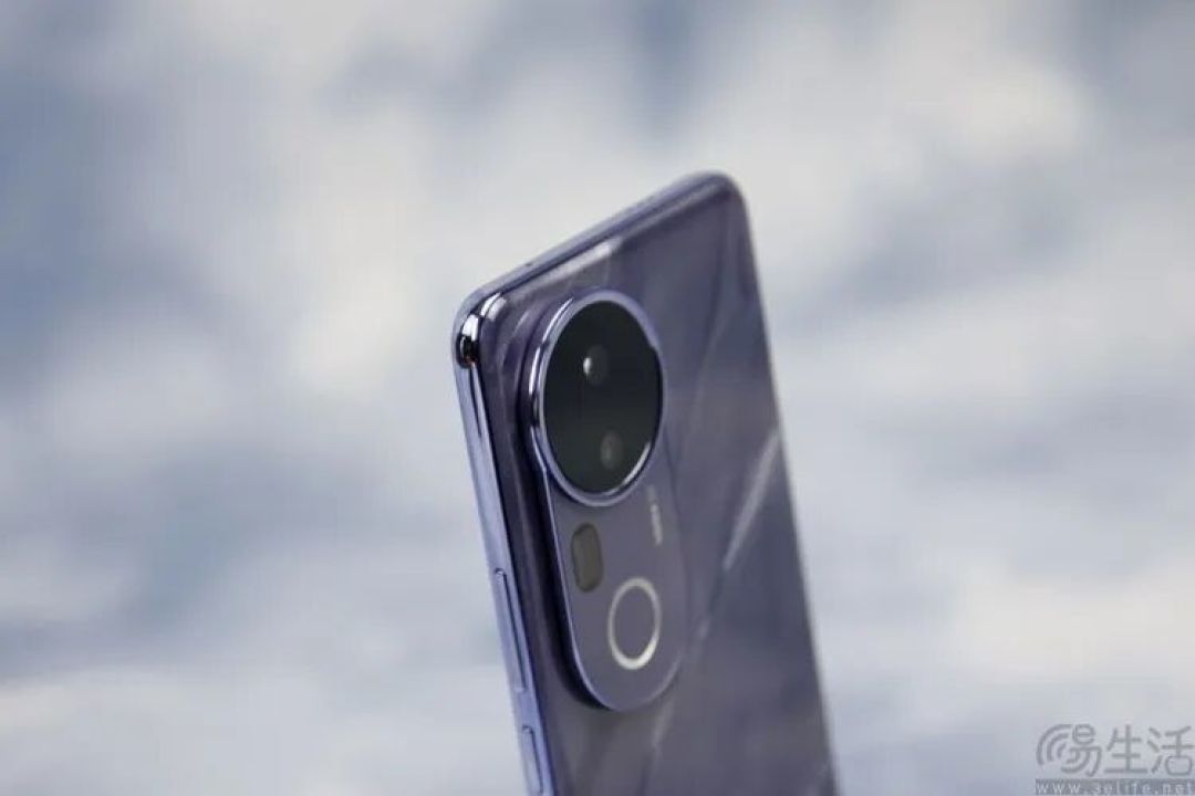 更厚的新iPhone,给整个手机行业解了套